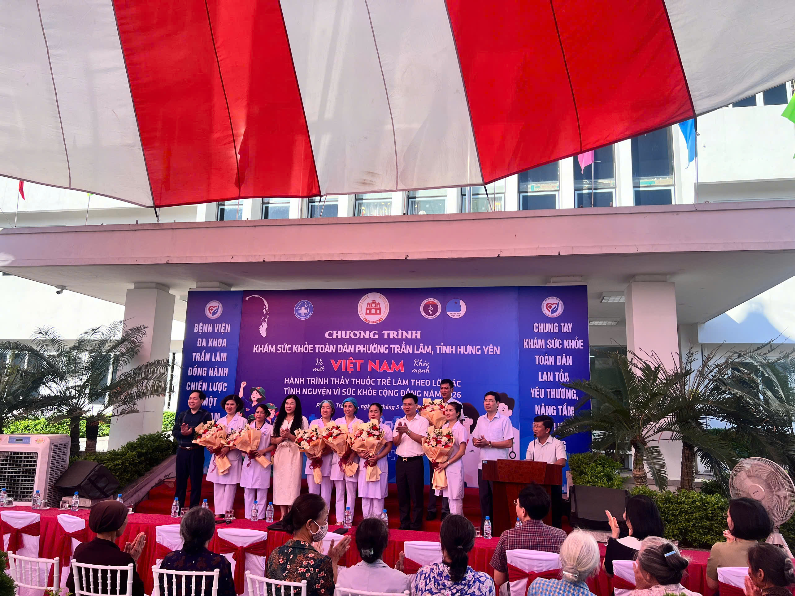 Phóng sự: Phường Trần Lãm: Trao yêu thương, nhận niềm tin qua chương trình " Khám sức khỏe toàn dân - Vì một Việt Nam khỏe mạnh" năm 2026