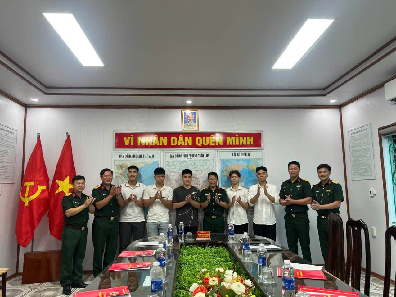 BCH Quân sự phường Trần Lãm gặp mặt, động viên thí sinh trúng tuyển vào các học viện, nhà trường trong Quân đội năm 2026